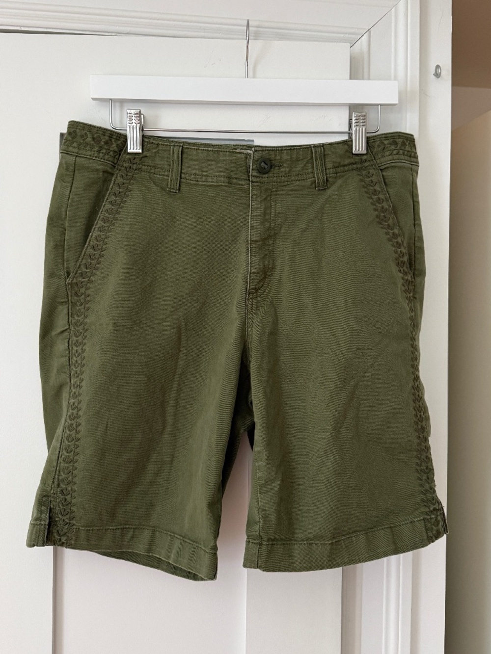 LL Bean Lakewashed Chino Bermuda Short Embroidery Women's Regular